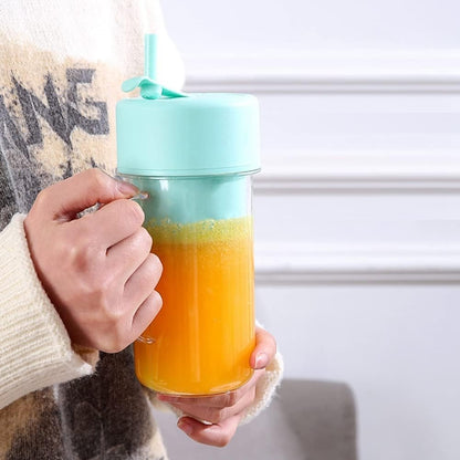 Mini Blender Juicer with Straw and cup